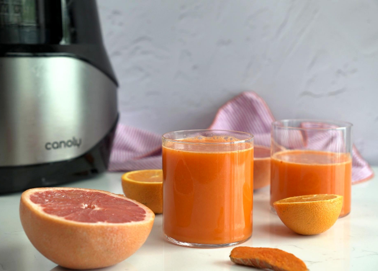 Clear Skin Juice Recipe: Glow from Within with Grapefruit, Orange, Carrot & Turmeric